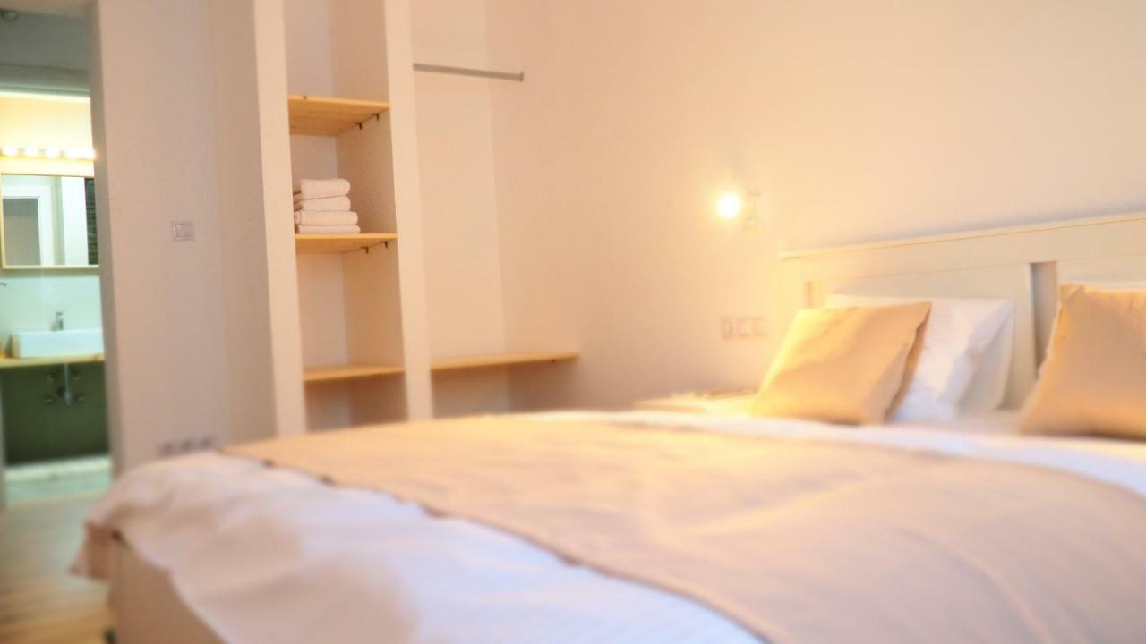 Willow&Pillow Apartments Sibiu Esterno foto